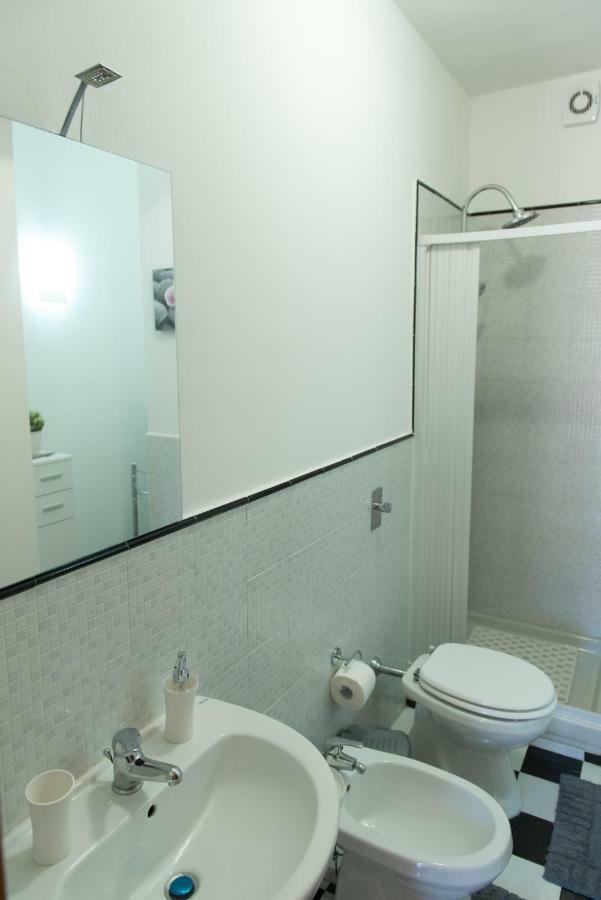 Villa Rosa Luxury Apartment มอนเดลโล ภายนอก รูปภาพ