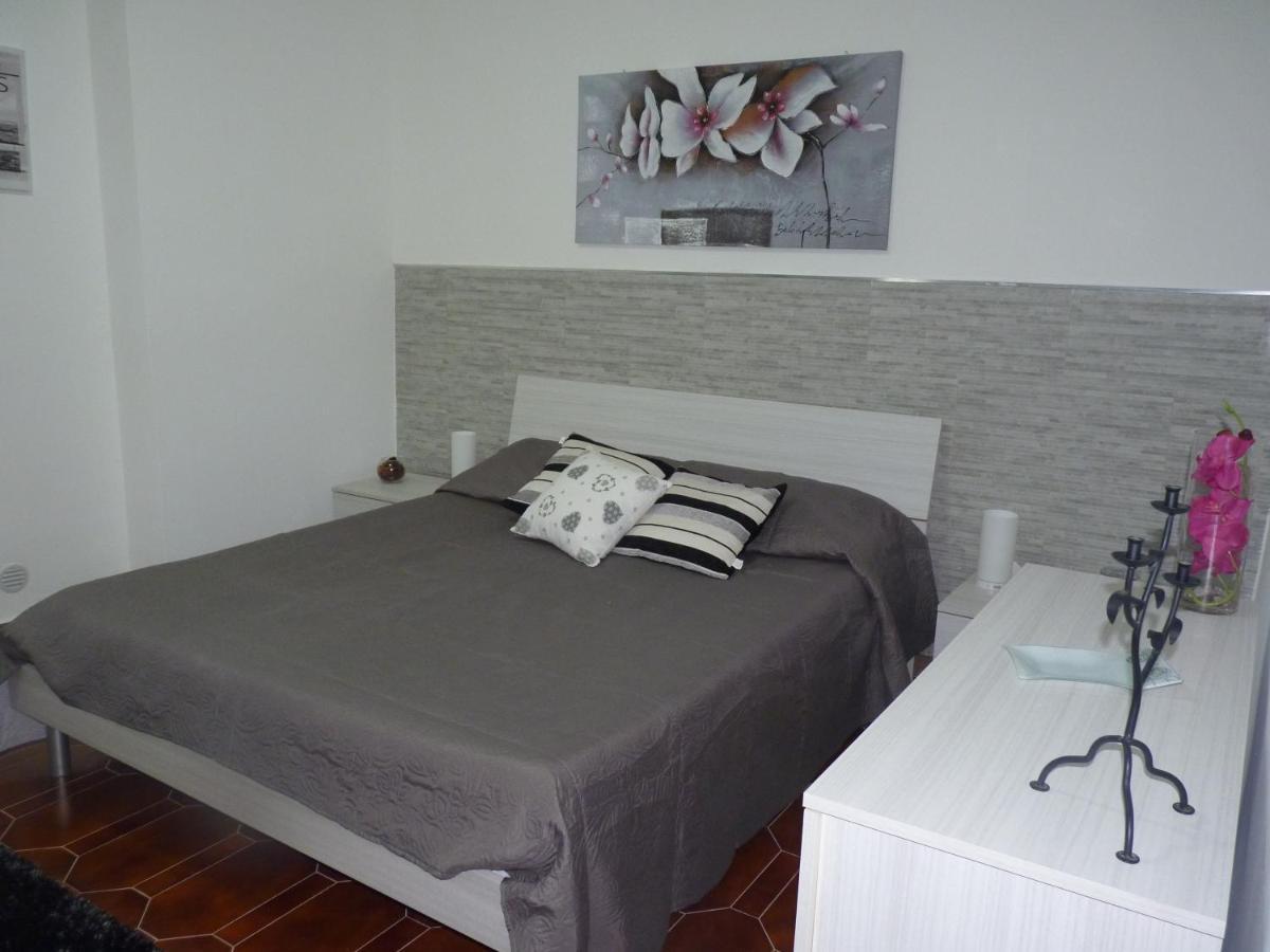 Villa Rosa Luxury Apartment มอนเดลโล ภายนอก รูปภาพ